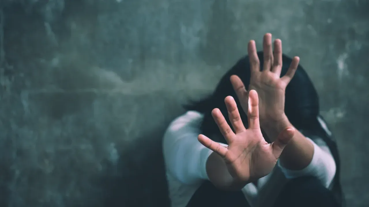 Rape Case: తప్ప తాగి.. జ్వరంతో ఉన్న కూతురిని రేప్ చేసిన దుర్మార్గుడు!