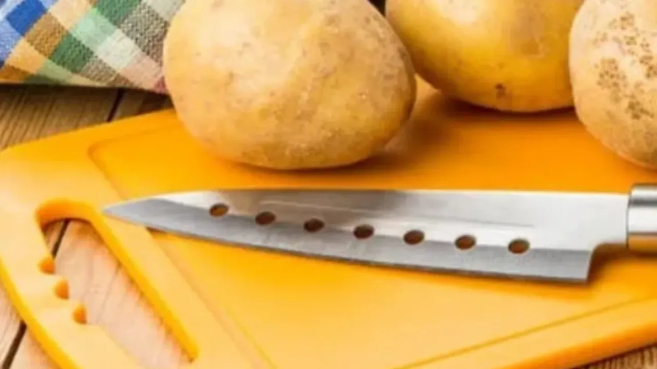 Kitchen Tips: కిచెన్‌లో ప్లాస్టిక్ చాపింగ్ బోర్డులు వాడుతున్నారా?..ఈ ముప్పు తప్పదు