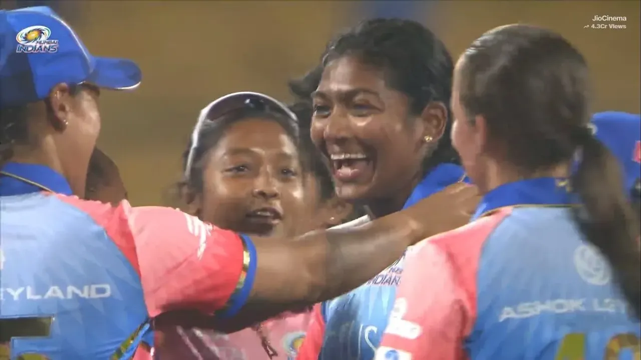 WPL 2024 : ఇది కదా క్రికెట్ మజా..ఉత్కంఠపోరులో ఢిల్లీపై ముంబై విజయం..!!