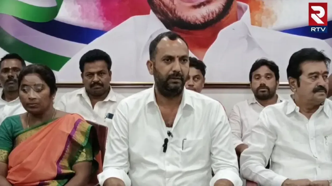 Nellore: వైసీపీ సీనియర్ నేత, డిప్యూటీ మేయర్ పార్టీకి రాజీనామా..!