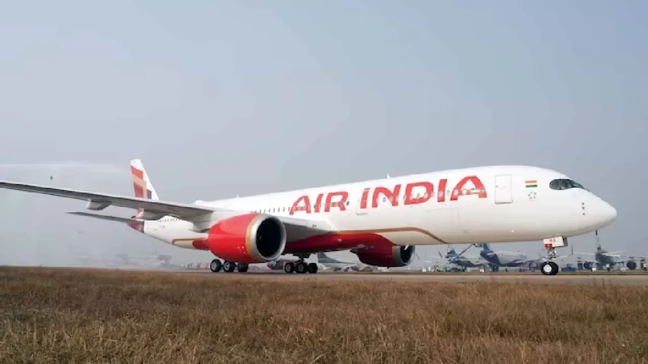 AIR INDIA: విమానంలో ‘బాంబ్‌’ నోట్ కలకలం.. వాష్‌రూంలో టిష్యూ పేపర్‌ పై..