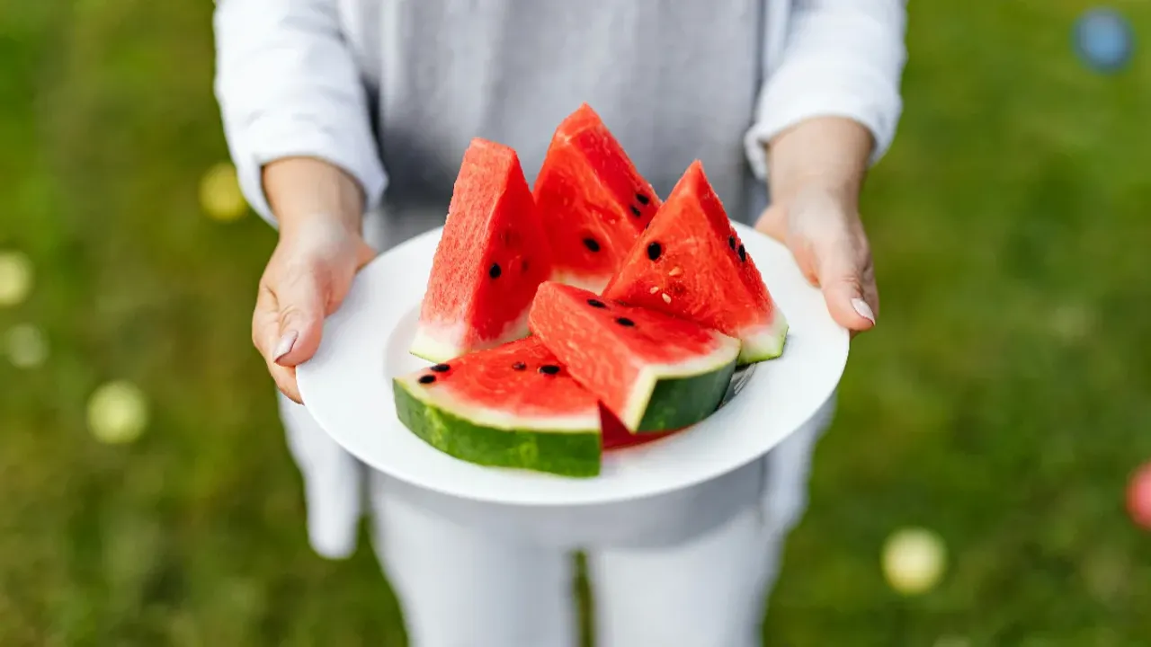 Watermelon: కట్‌ చేసిన పుచ్చకాయను ఎన్ని రోజులు తినవచ్చు?.. ఈ తప్పు చేయకండి