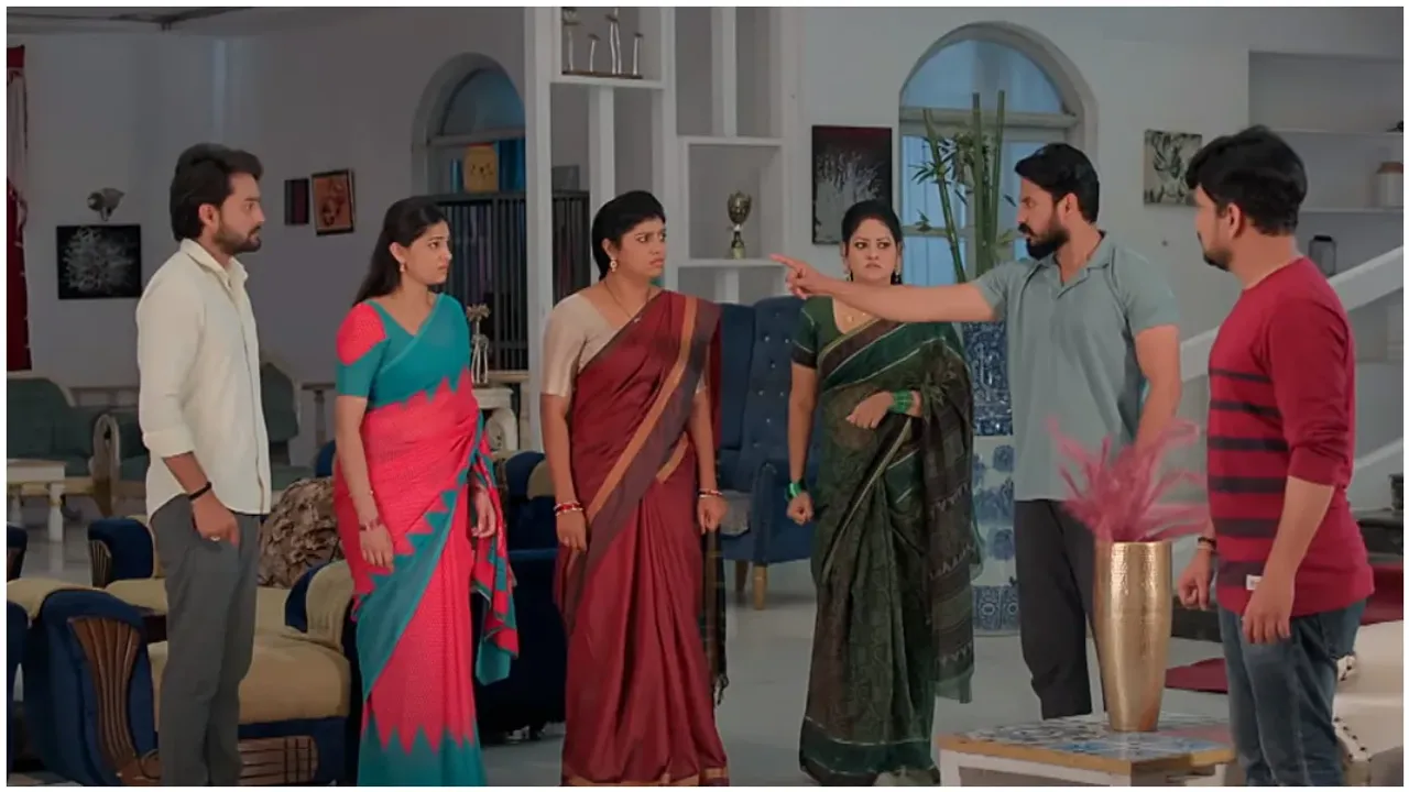 Krishna Mukunda Murari: రైలు కిందపడి  ఆత్మహత్య చేసుకున్న ముకుంద .. కృష్ణ పై  కోపంతో రగిలిపోతున్న ఆదర్శ్