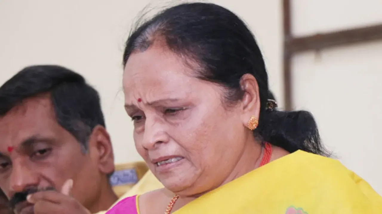 TDP: కన్నీరు పెట్టుకున్న టీడీపీ మాజీ ఎమ్మెల్యే