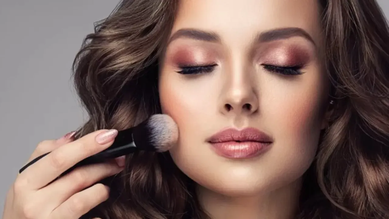 Skin Care: ఎక్స్పైరీ అయిపోయిన సామగ్రీతో మేకప్..దారుణంగా మారిపోతున్న ముఖాలు!