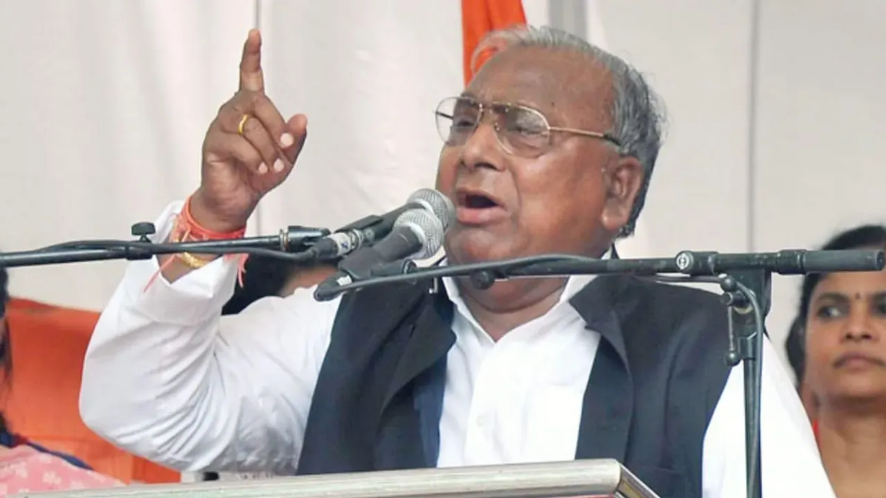 V. Hanumantha Rao : ముస్లింలను భారత్ నుంచి వెళ్లగొట్టేందుకు కుట్ర.. వీహెచ్ సంచలన వ్యాఖ్యలు