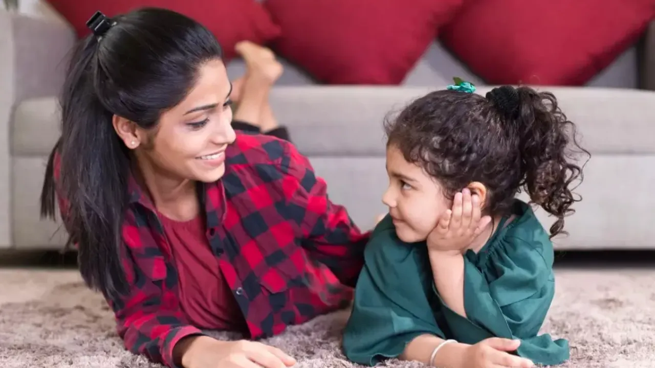 Parenting: పొరపాటున కూడా పిల్లల ముందు ఈ పనులు చేయకండి!