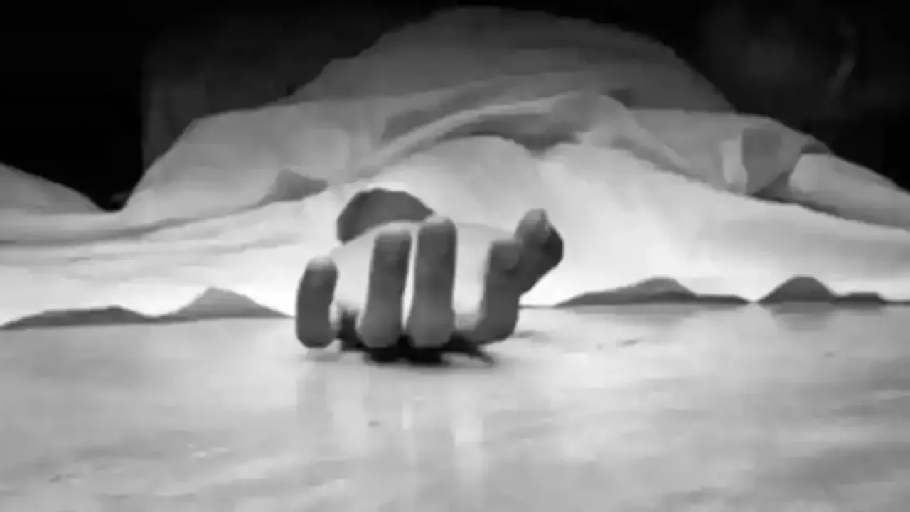 Telangana : అయ్యె.. తల్లికి అంత్యక్రియలు చేయకుండా.. అనాథగా వదిలేసి..