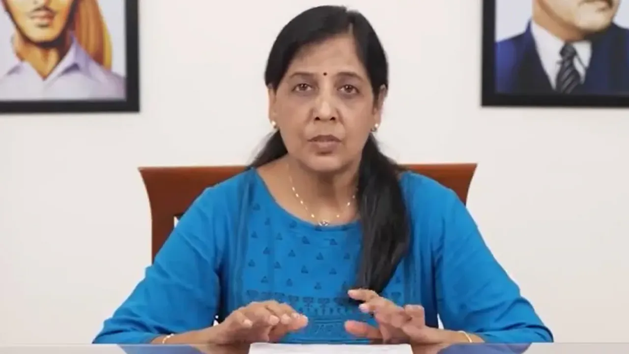 Kejriwal: కేజ్రీవాల్‌ తో భార్య ములాఖత్‌ రద్దు!
