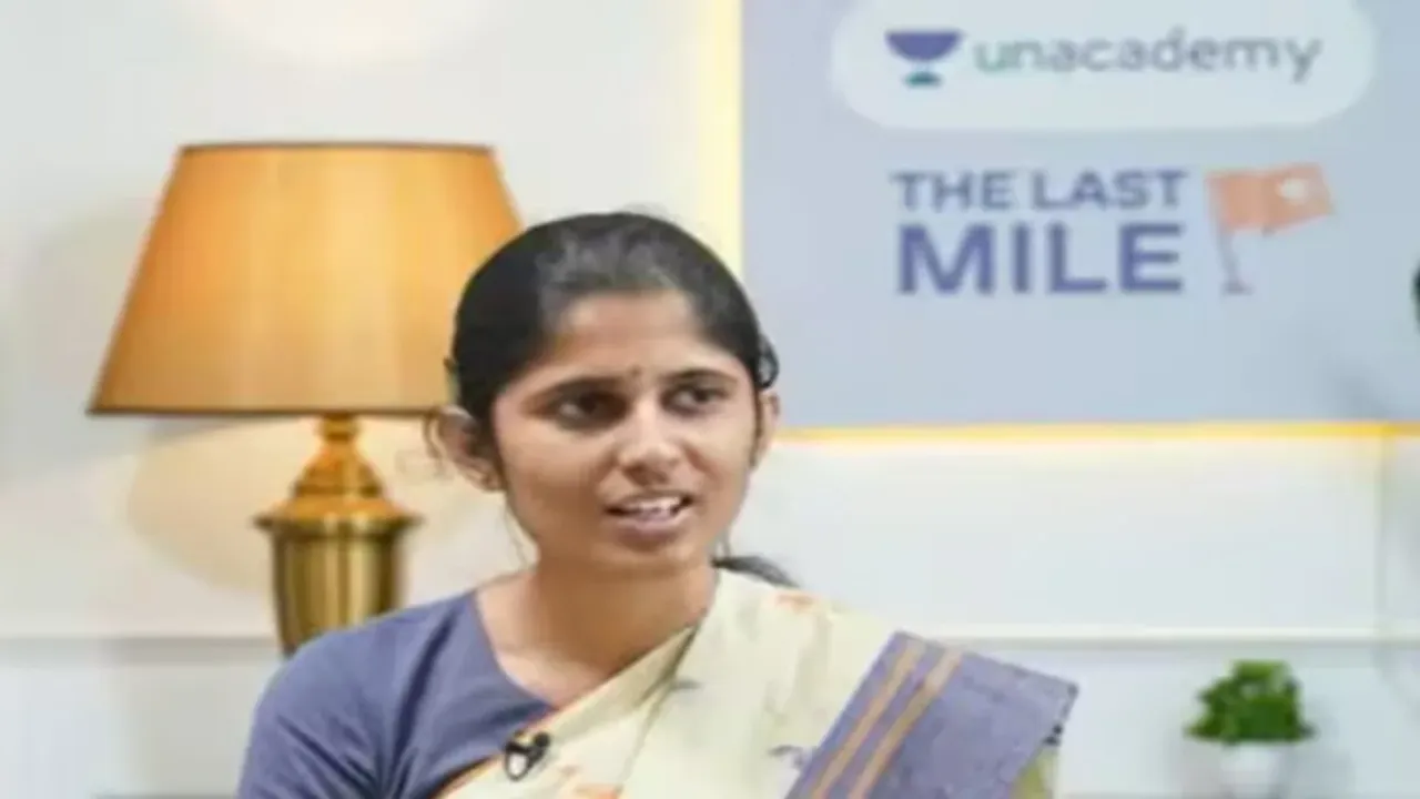 UPSC : సివిల్స్ లో సత్తాచాటిన పాలమూరు పేదింటి బిడ్డ.. తొలిప్రయత్నంలోనే మూడోర్యాంకు..!