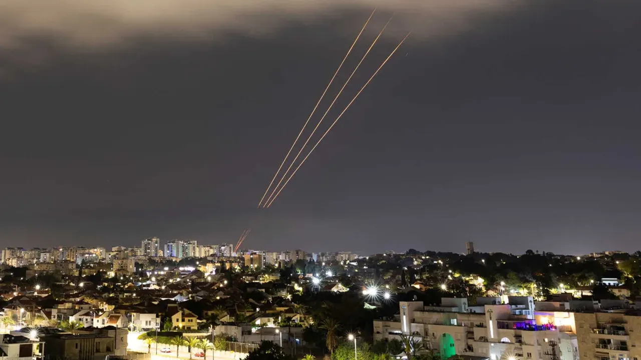 Israel -Iran: ముదురుతున్న ఇజ్రాయెల్ -ఇరాన్‌ ఘర్షణలు.. మూడో ప్రపంచ యుద్ధం మొదలవుతుందా !