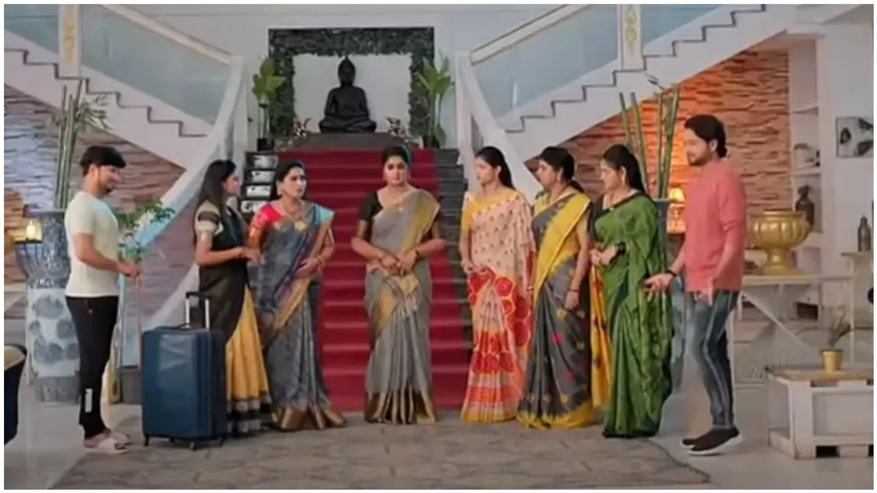 Krishna Mukunda Murari: సీరియల్ లో కొత్త క్యారెక్టర్స్ ఎంట్రీ.. భవానీ దేవికి అవమానం..! కోపంతో  రగిలిపోయిన కృష్ణ