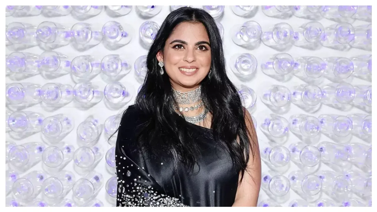 Ambani : అంబానీ భవనాన్ని భారీ ధరకు కొనుగోలు చేసిన హాలీవుడ్‌ స్టార్‌ జంట!