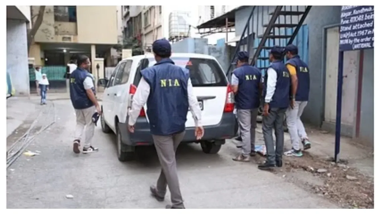 West Bengal: వెస్ట్ బెంగాల్ లో NIA బృందం పై రాళ్ల దాడి చేసిన ప్రజలు!
