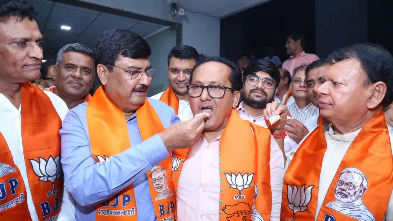 Gujarat: సూరత్‌ ఎంపీగా బీజేపీ అభ్యర్థి..పోటీయే లేదు