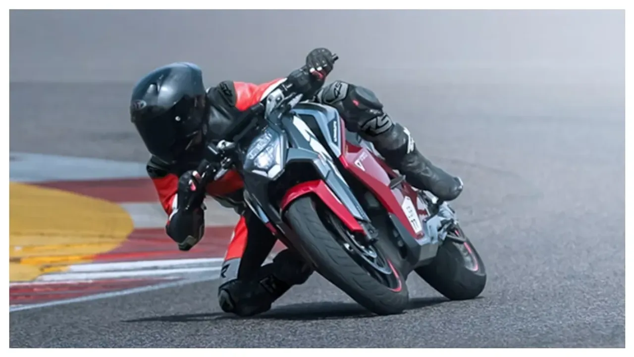 F77 MACH 2: మతిపోయే ఫీచర్లతో కొత్త ఎలక్ట్రిక్ బైక్ మార్కెట్‌లోకి వచ్చేసింది.. ఒక్కసారి చార్జ్ చేస్తే 323 కి.మీ వెళ్లే ఎలక్ట్రిక్ బైక్!