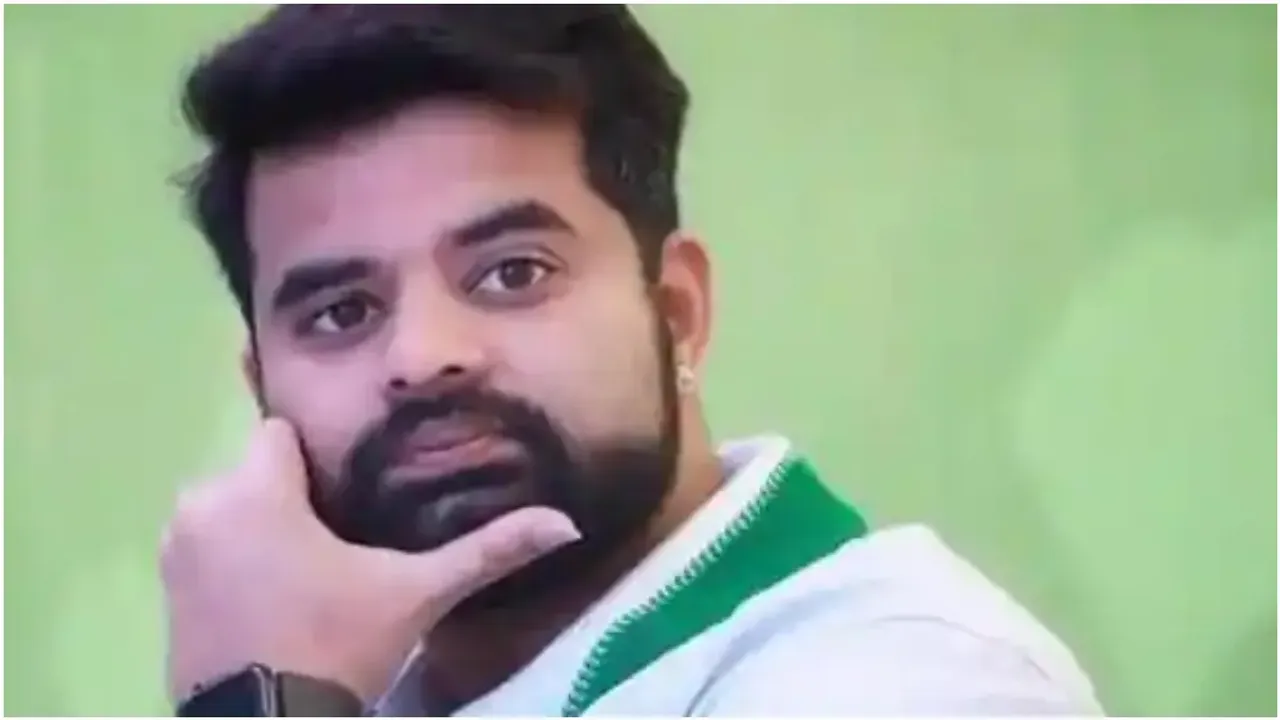 Karnataka:  జేడీ(ఎస్) పార్టీ నుంచి ప్రజ్వల్ రేవణ్ణ సస్పెండ్