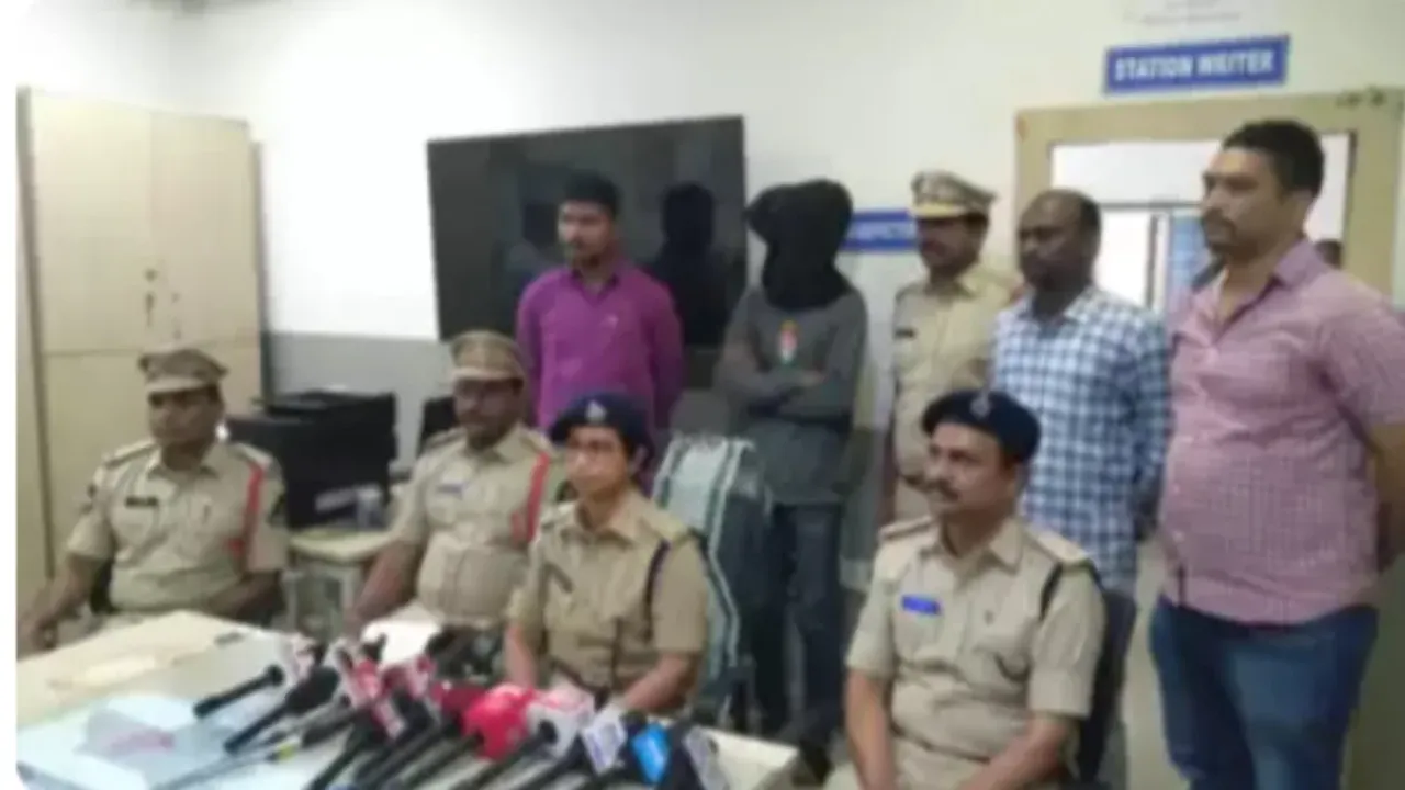 Hyderabad: ఇన్స్టా రీల్స్ కోసం స్కూటర్ల దొంగతనం
