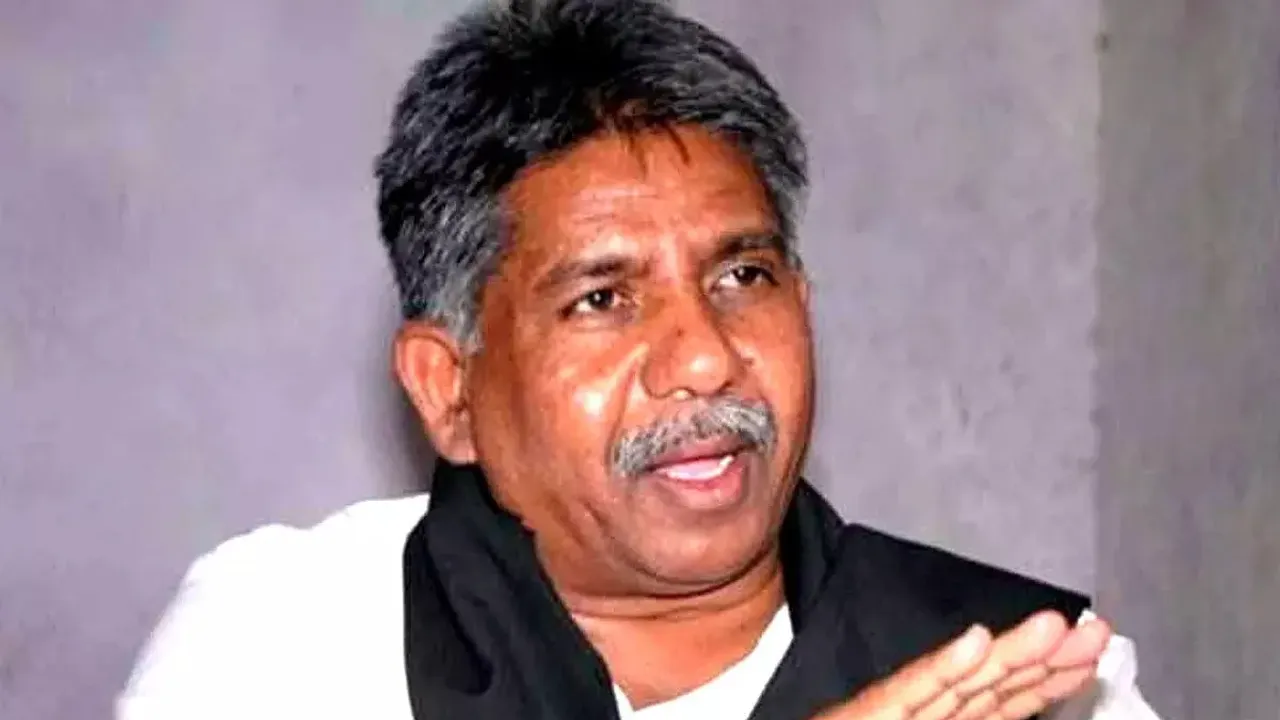 Telangana: కాంగ్రెస్ లీడర్లు ఓట్లు అడిగేందుకు వస్తే తరిమికొడతాం: మందకృష్ణ మాదిగ
