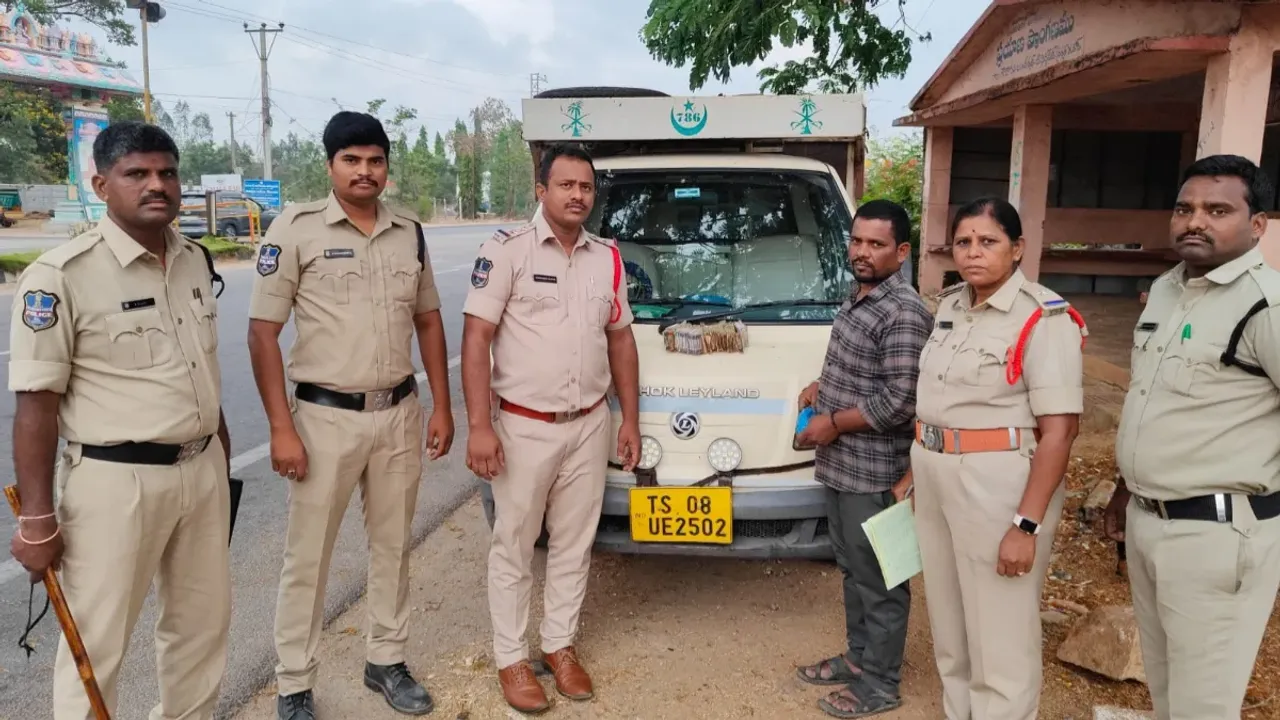 Siddipet: సిద్దిపేట జిల్లాలో భారీగా నగదు పట్టివేత