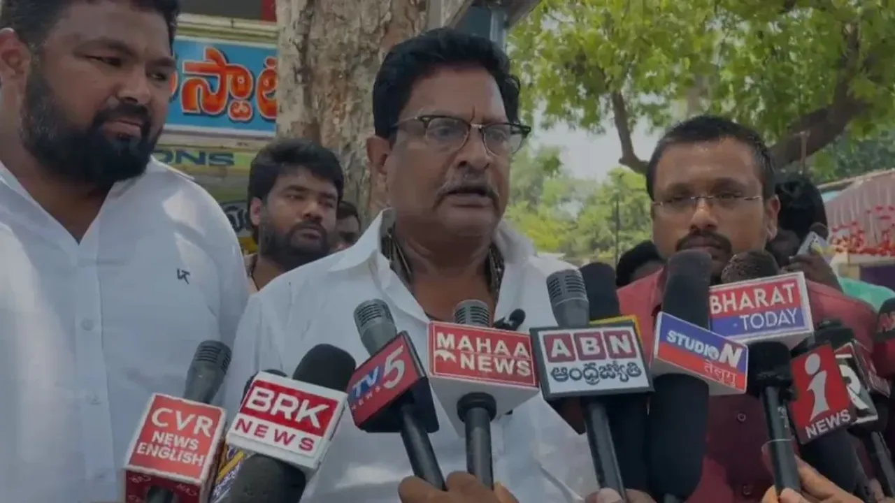 TDP : వైసీపీ కార్యకర్తలా గుడివాడ ఆర్వో పనిచేస్తోన్నారు.. మాజీ ఎమ్మెల్యే రావి సంచలన వ్యాఖ్యలు..!