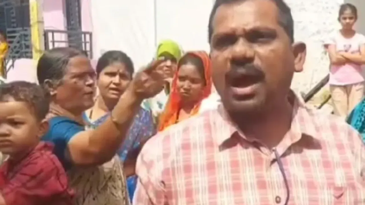 Ananthapuram: మహిళలపై నోరు పారేసుకున్న మున్సిపల్ కమిషనర్
