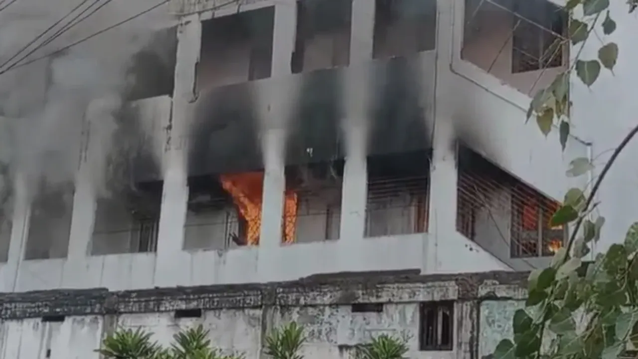 Fire Accident: మెడికల్‌ గోడౌన్‌ లో మంటలు.. రూ. 5 కోట్ల పైనే నష్టం!