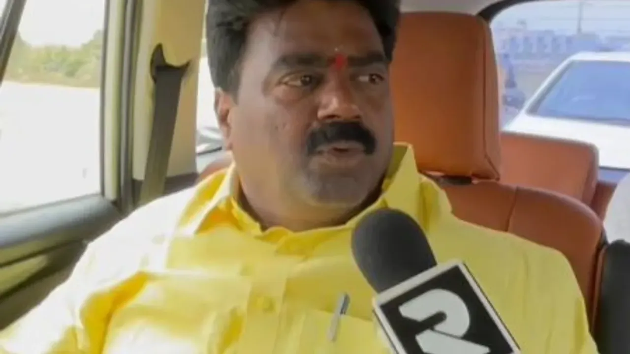 kuna Ravikumar: ఆ ఇద్దరి నేతలను రోడ్డుపై బట్టలు ఊడదీసి ఇలా చేయ్యాలి: రవికుమార్