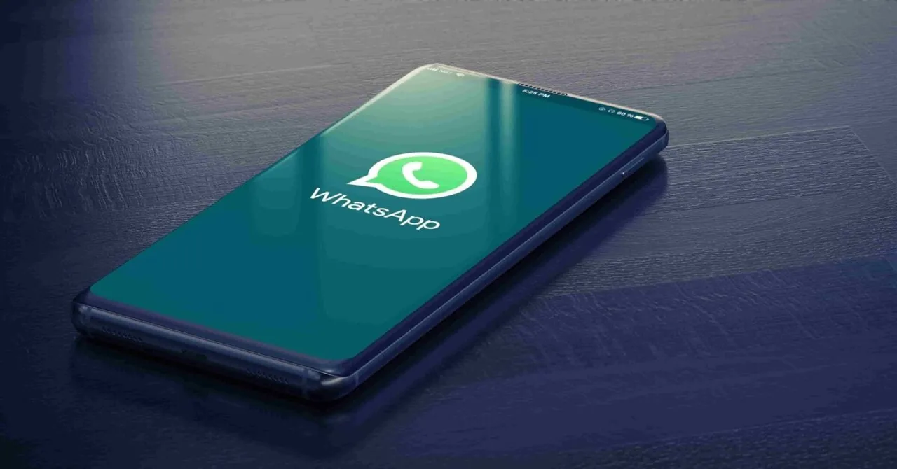 WhatsApp Stickers: వాట్సాప్ నుంచి క్రేజీ అప్‌డేట్