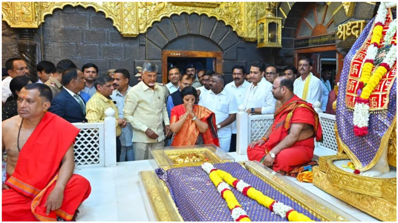 మహారాష్ట్ర: షిరిడీ, కొల్హాపూర్ లో చంద్రబాబు పూజలు