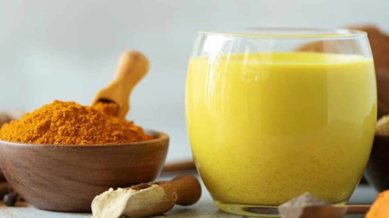 Turmeric Water and Milk: పసుపు పాలు లేదా నీరు? ఏది ఎక్కువ ఆరోగ్యకరం?