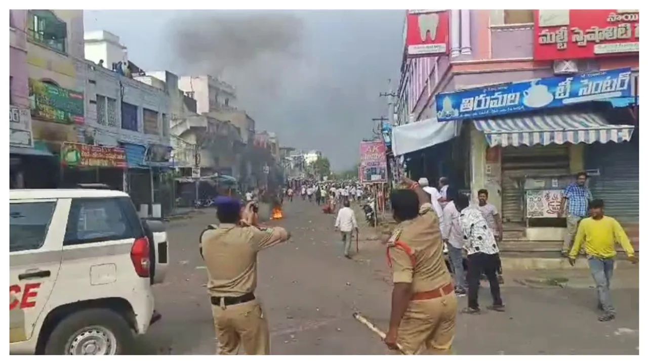 Andhra Pradesh: కత్తులు దూస్తున్న ప్రత్యర్థులు.. ఏపీలో ఈ యుద్ధం ఆగేనా?