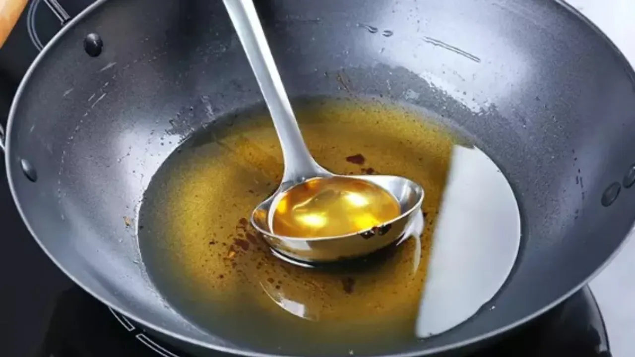 Used Oil: వాడిన నూనెలో వండిన ఆహారం ఆరోగ్యానికి ఎంత ప్రమాదకరం? తెలిస్తే షాకే!