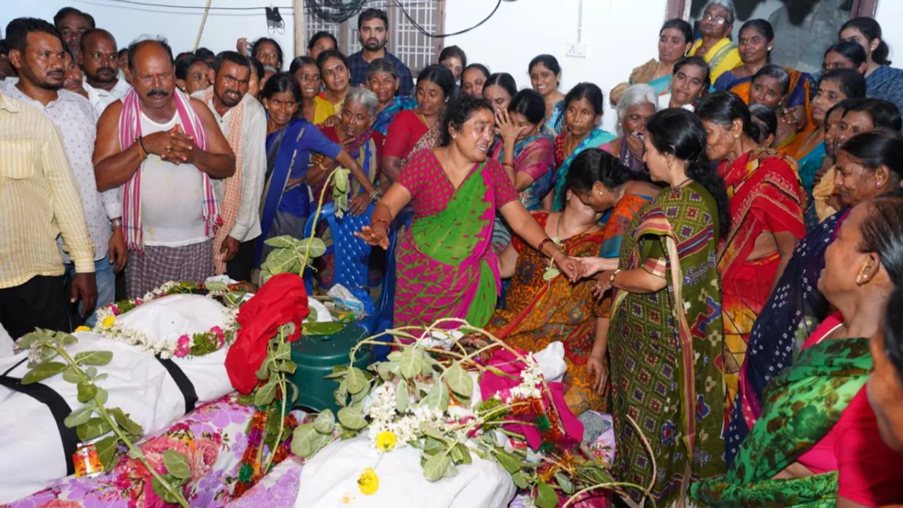Accident : పెళ్లి చూడటానికి వచ్చి రోడ్డు ప్రమాదం.. అన్నదమ్ములు మృతి..!