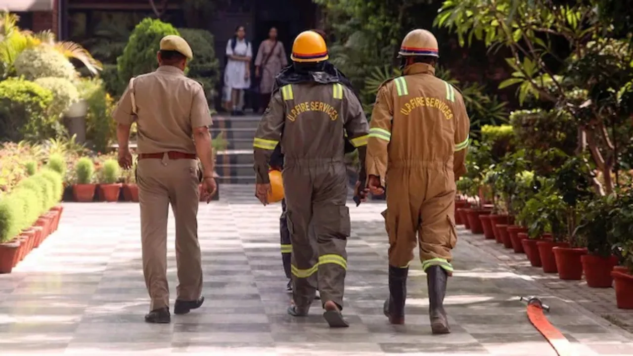 Delhi: బాంబ్ బెదిరింపు కాల్.. హైఅలర్ట్‌లో ఢిల్లీ
