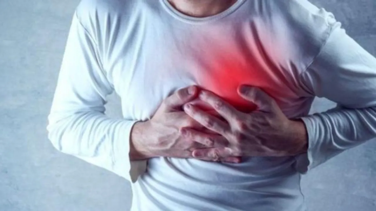 Heart Health: గుండె జబ్బు ఉన్నవారు వేడినీరు తాగితే ఏం అవుతుందో తెలుసా..?