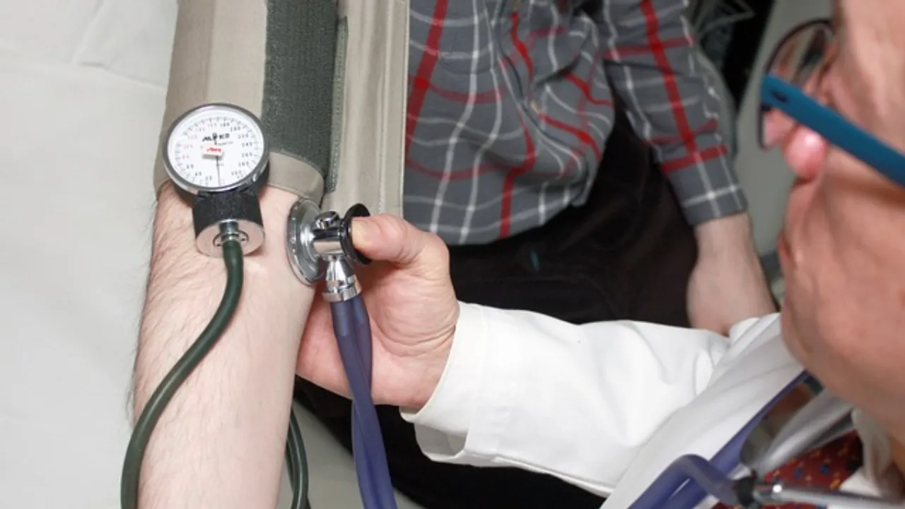 Health Tips: ఈ వ్యాధి చాలా ప్రమాదకరం.. BP రోగులకు ఇదే అలెర్ట్!