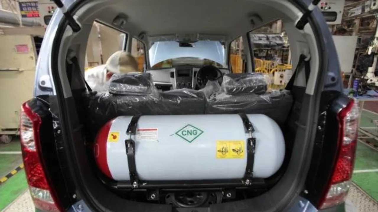 CNG Gas: సీఎన్జీ గ్యాస్ రేట్ల పెంపు-కేంద్రం కీలక నిర్ణయం