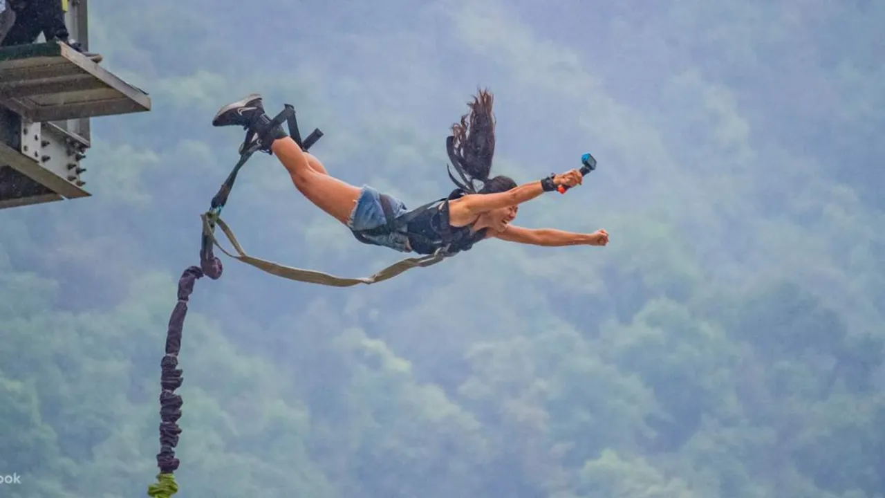 Bungee Jumping: మీరు బంగీ జంపింగ్ ప్రియులా..! అయితే ఈ ప్రదేశాలను తప్పక విజిట్ చేయండి