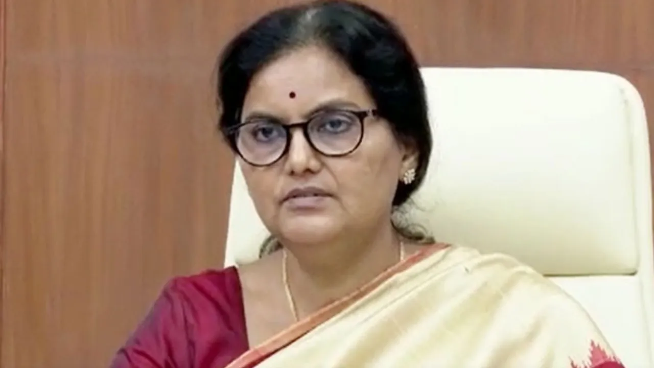 Telangana: తెలంగాణలో త్వరలో మహిళా శక్తి క్యాంటీన్లు: సీఎస్ శాంతికుమారి