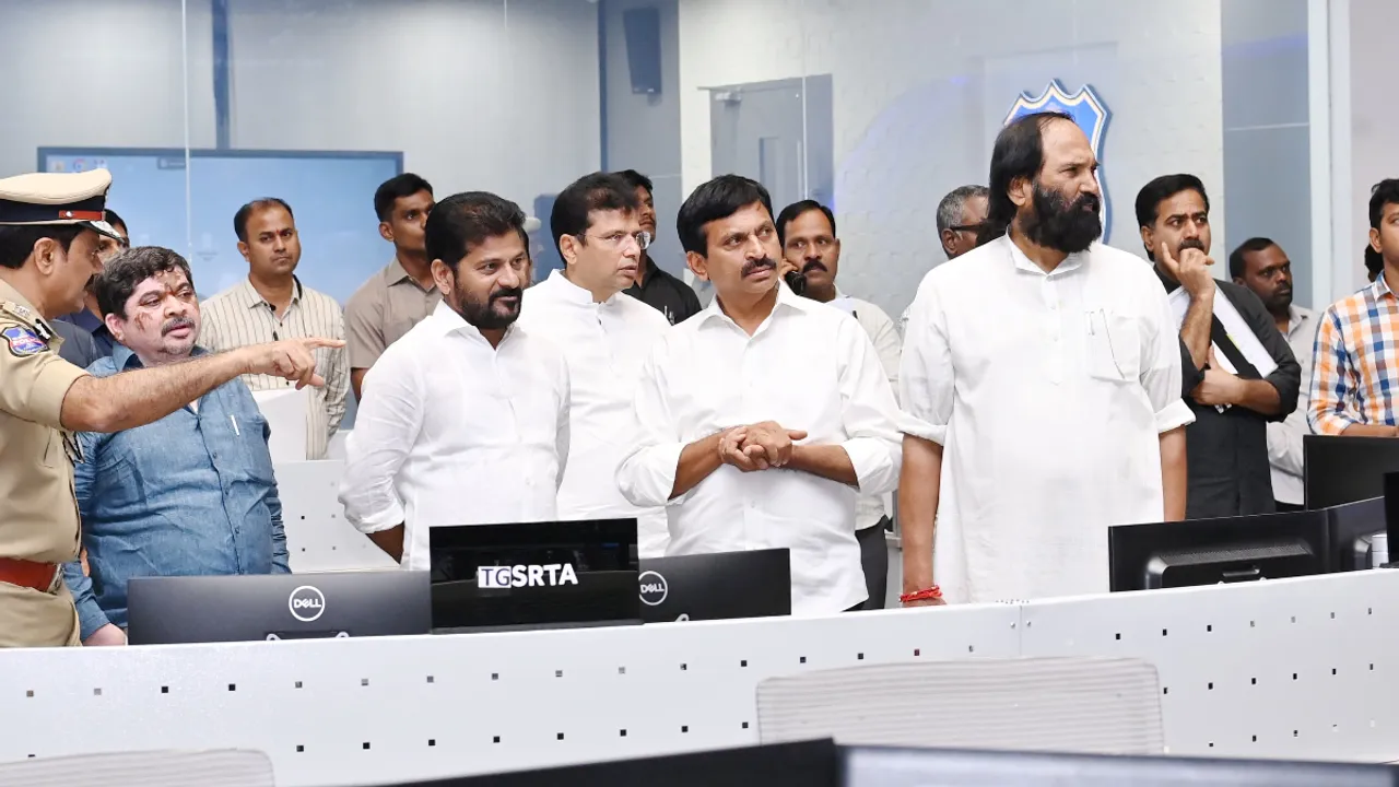 Telangana: కమాండ్ కంట్రోల్‌ సెంటర్‌లో సీఎం, మంత్రులు.. అధికారులకు కీలక ఆదేశాలు