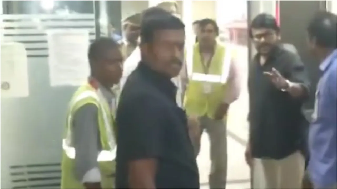 Vijayawada: విజయవాడ చేరుకున్న చిరంజీవి కుటుంబం, రజనీకాంత్