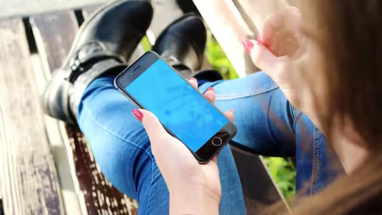 Smartphone Tips: ఫోన్ స్ట్రక్ అయితే రీస్టార్ట్ చేస్తున్నారా..? ఇది తెలుసుకోండి