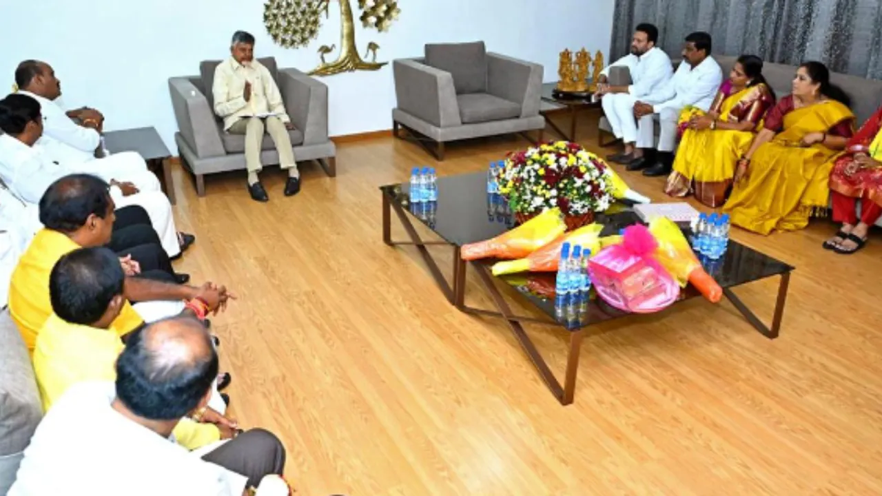 CM CBN : ఆ విషయంలో జాగ్రత్తగా ఉండాలని మంత్రులకు బాబు ఆదేశాలు!