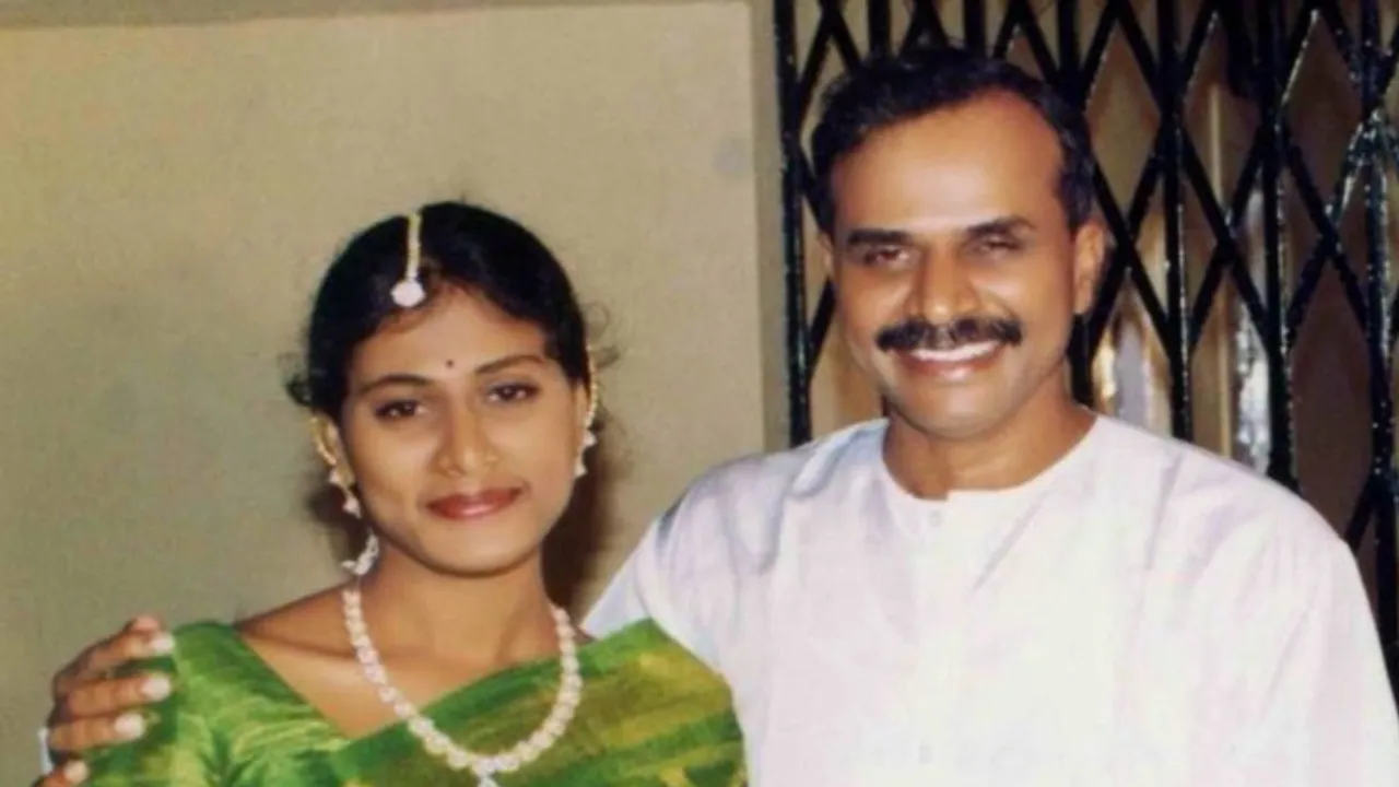 YS Sharmila: ఆత్మవిశ్వాసాన్ని నాలో నింపావు.. షర్మిల ఎమోషనల్  ట్వీట్
