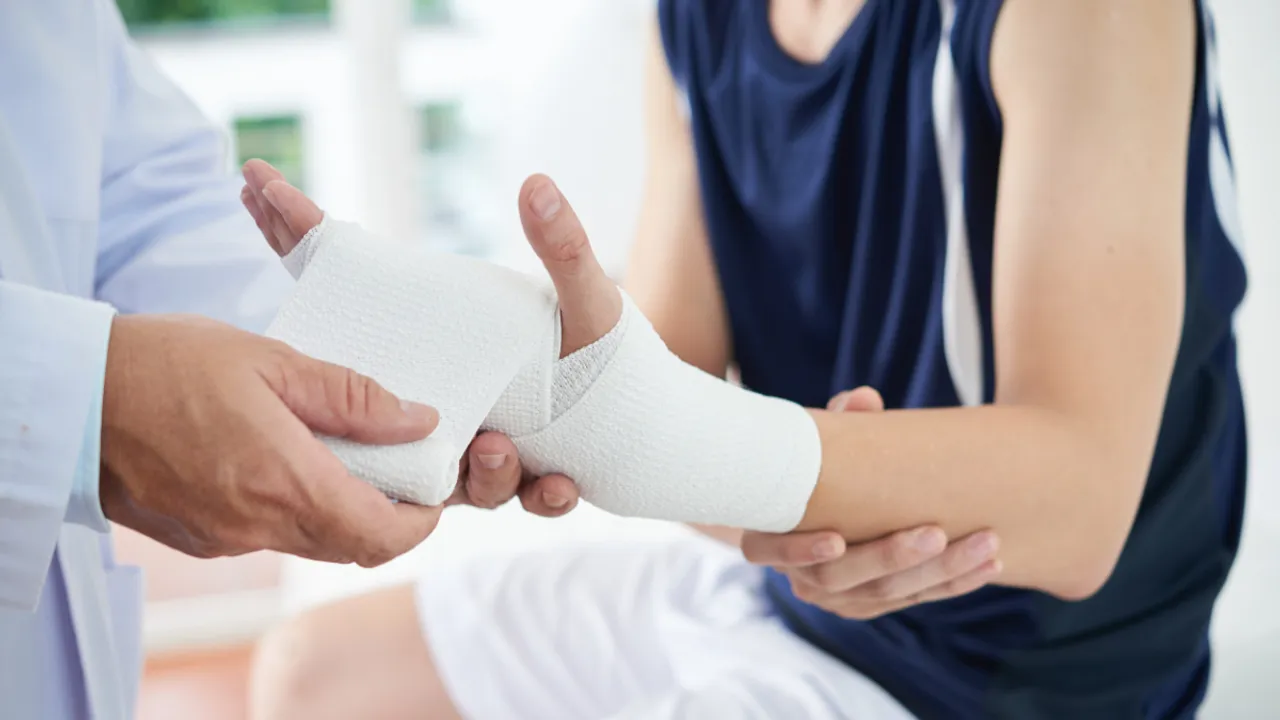 Health Tips: మట్టిని పూయడం వల్ల గాయాలు నయం అవుతాయా? ఇది నిజమేనా?