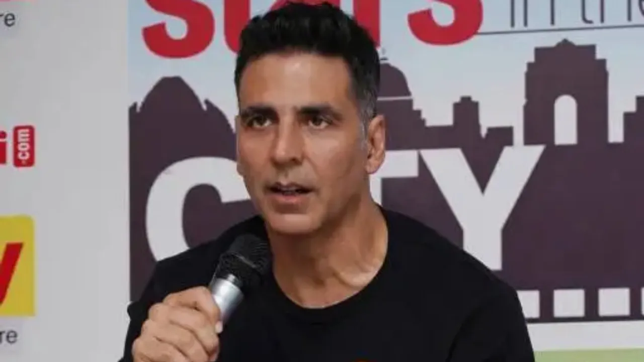 Akshay Kumar : నా సినిమాలు ప్లాప్ అవుతుంటే అది చూసి వాళ్ళు ఎంజాయ్ చేస్తున్నారు : అక్షయ్ కుమార్