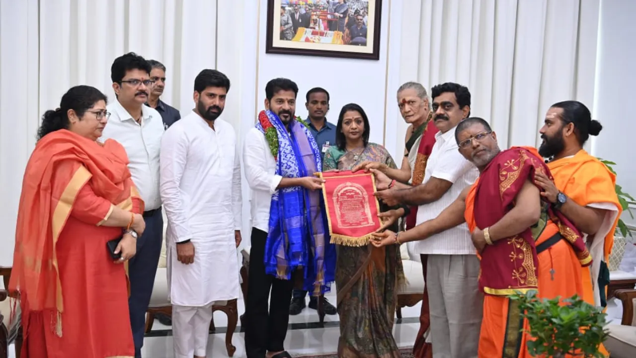 Bonalu Festival: బోనాల ఉత్సవాలకు రావాలని సీఎం రేవంత్‌కు ఆహ్వానం..