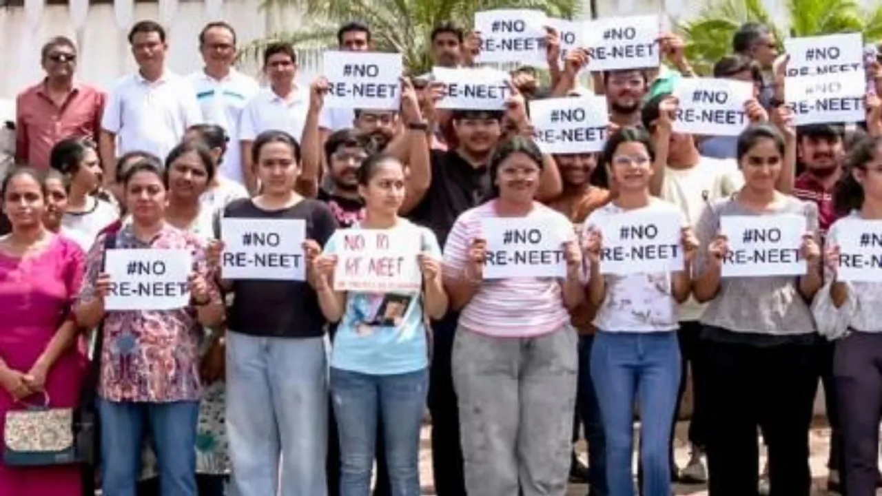 NEET Paper Leak: నీట్‌ పరీక్షను రద్దు చేయకండి.. సుప్రీంకోర్టును ఆశ్రయించిన విద్యార్థులు