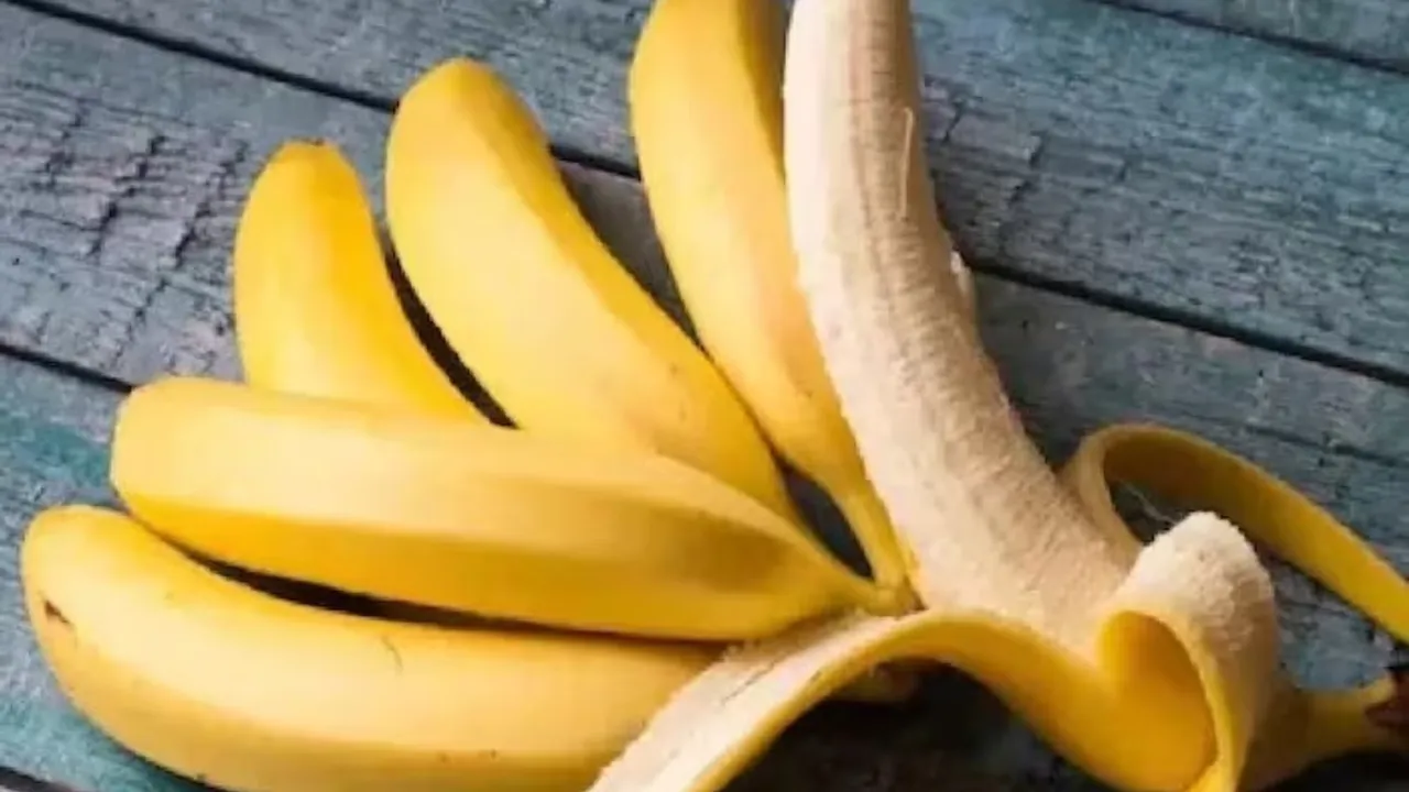 Health Tips: ఈ సమస్యలు ఉన్నవారు అరటిపండ్లు తినకూడదా..?